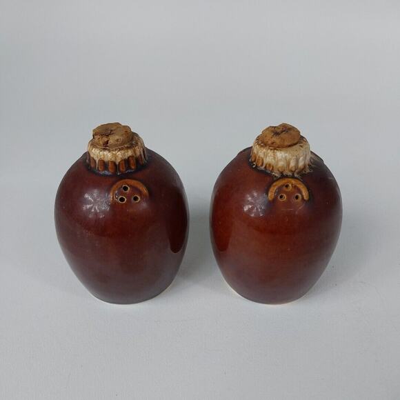 Vintage HULL Pottery Salt & Pepper Shakers Brown Drip Glaze Oven Proof USA - Picture 2 of 3